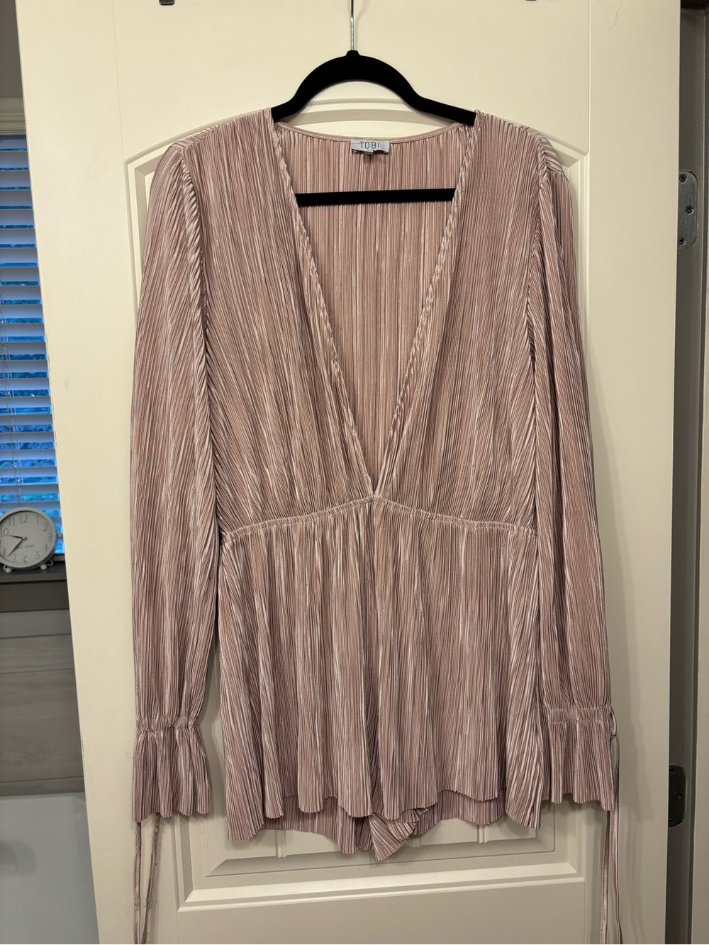 Tobi Pleated V-Neck Long Sleeve Romper in Dusty Rose